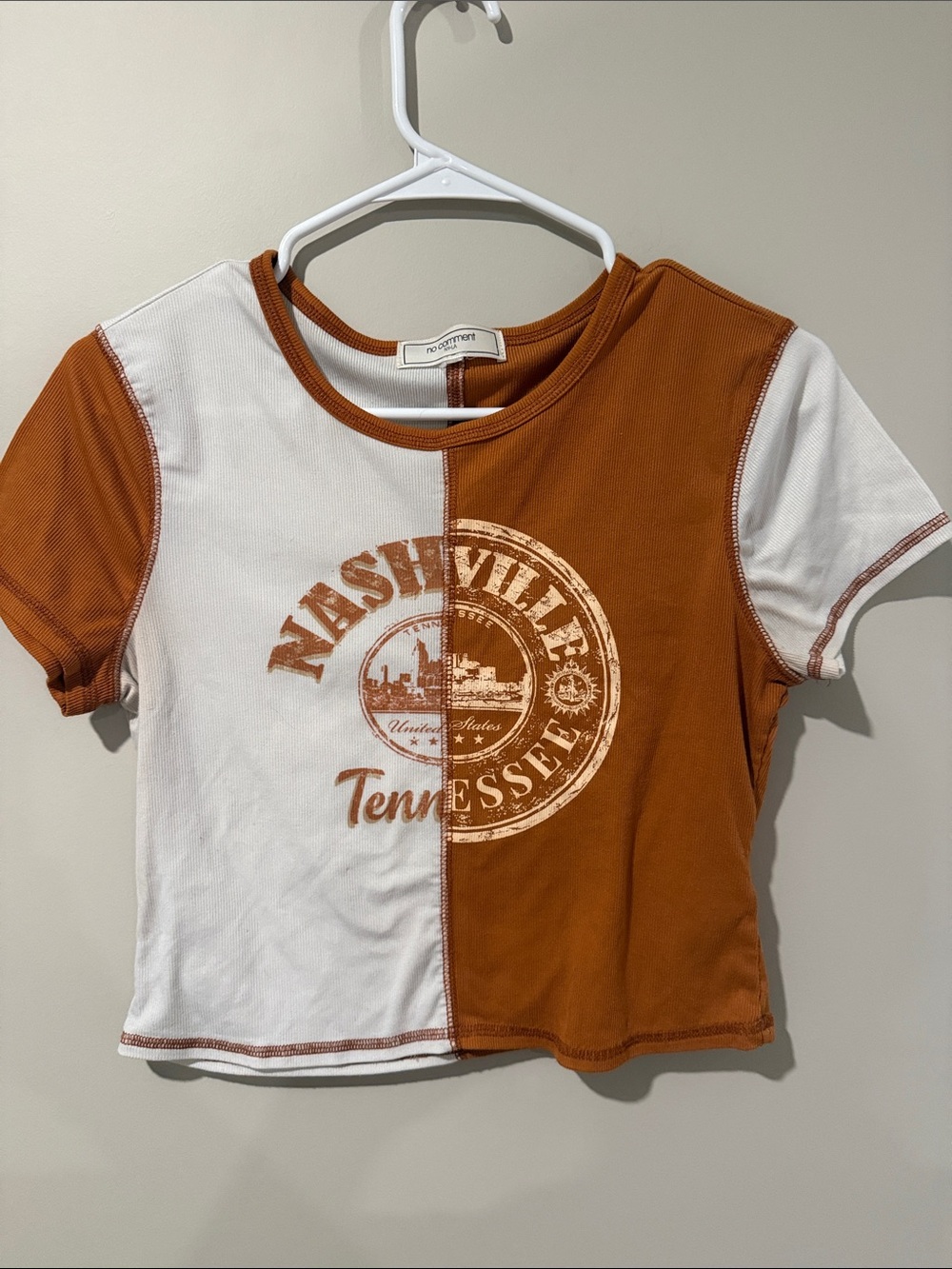 Nashville Tennessee Split-Panel Tee - White & Rust